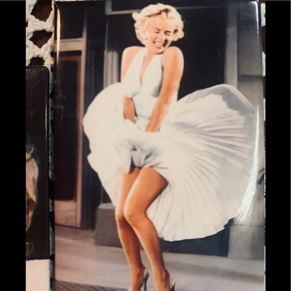 Marilyn Monroe Vintage Magnets - Picture 3 of 5